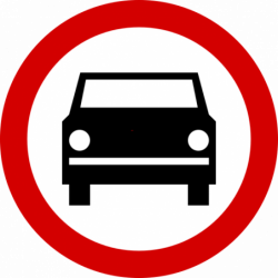 Znak B-3 Zakaz wjazdu pojazdów silnikowych, z wyjątkiem motocykli jednośladowych